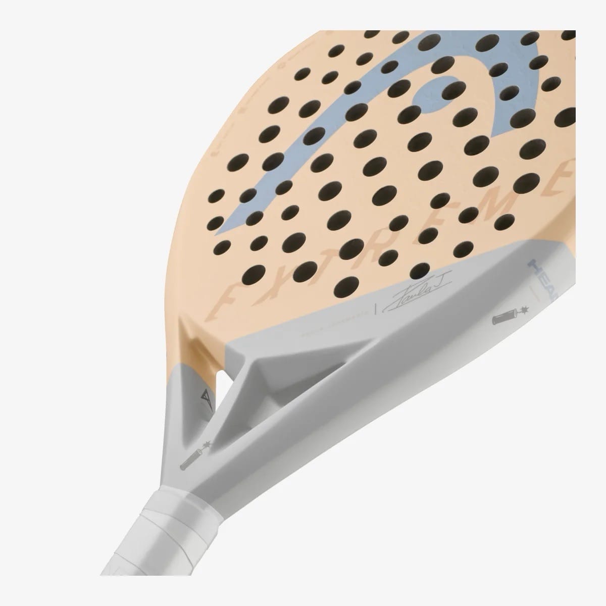 The HEAD Extreme Motion has pastel tones with Paula Josemaría’s signature and design details