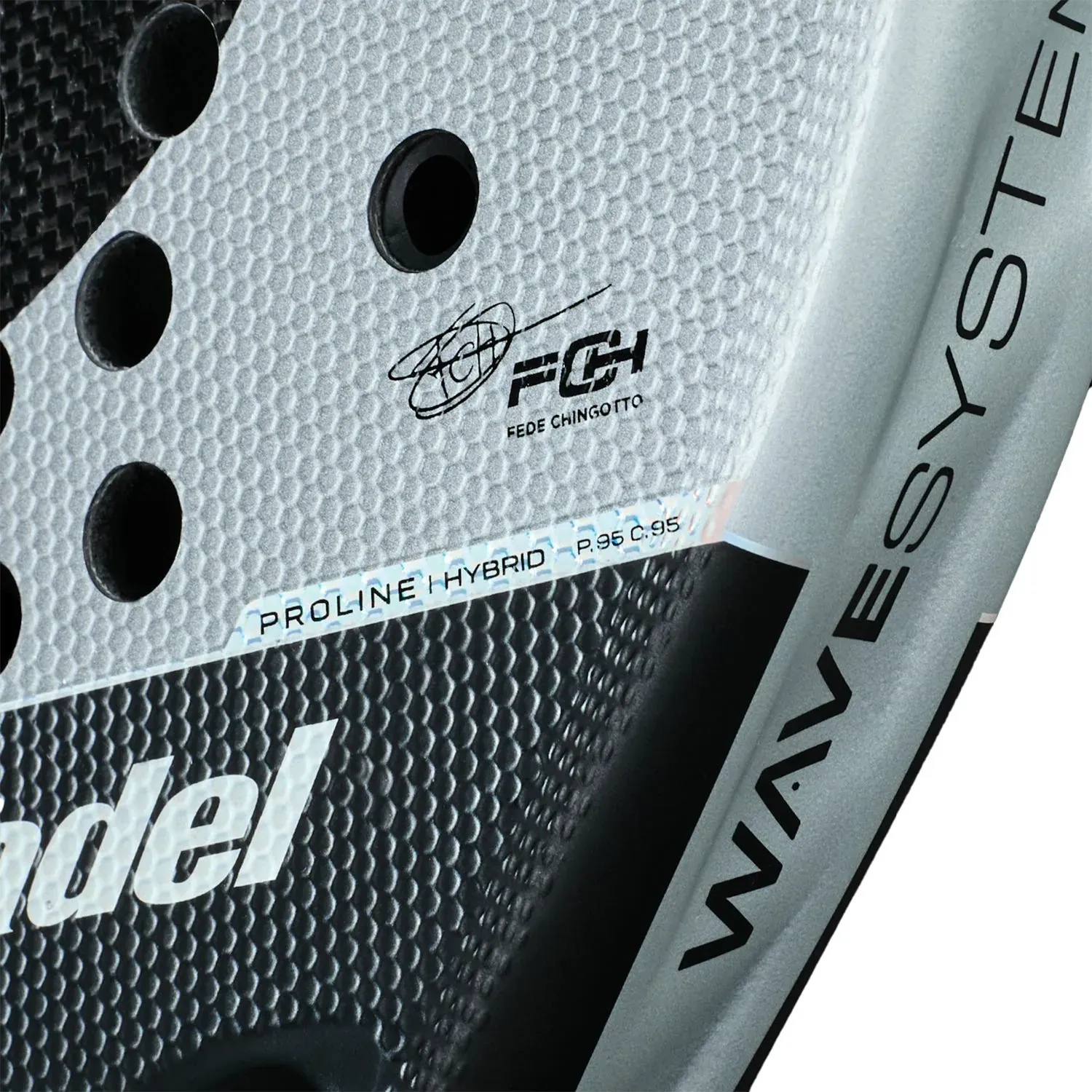 The Neuron 25&nbsp;is part of Bullpadel's professional line of rackets for advanced players